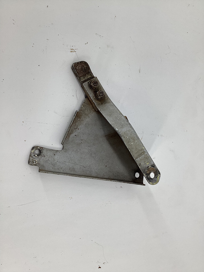 35-815077-1 Beechcraft Bonanza R/H Main Landing Gear Uplock (35-815077-1)