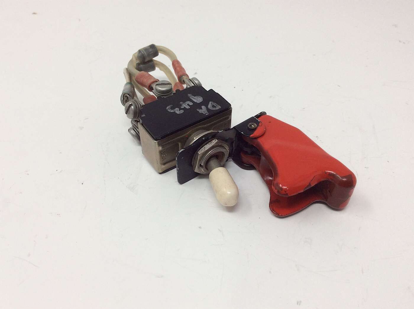 Ms35059 23 2 Position Toggle Switch With Guard