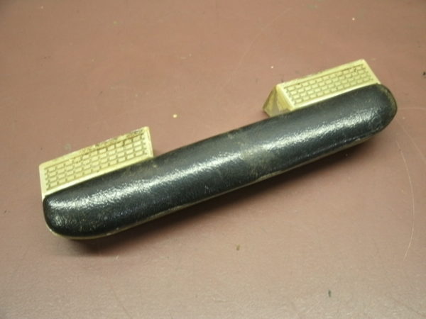 Cessna 182 Armrest (Chipped)