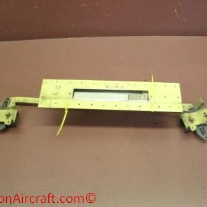 Beechcraft A36 Bonanza R/H Cowl Door Handle / Latch Assembly (w/ Latches 83014/ H910-3: See Photos)