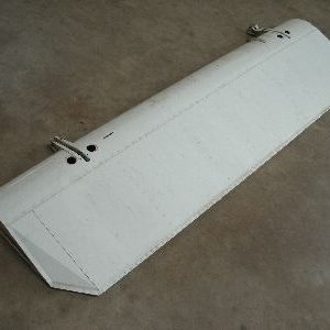 Beechcraft Baron L/H Flap (Crack/Patch)