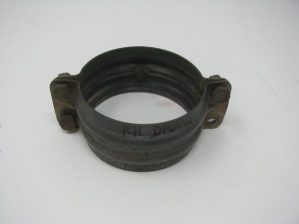 Cessna 182T Exhaust Clamp