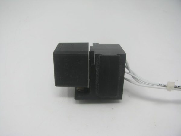 Bosch 24V Relay With Socket Mounting