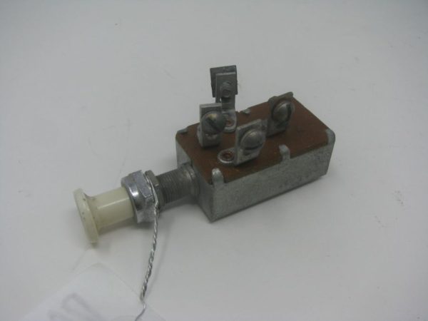 Cessna Landing Light Switch (Push/Pull)