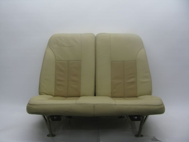 Cessna 172RG Back Seat