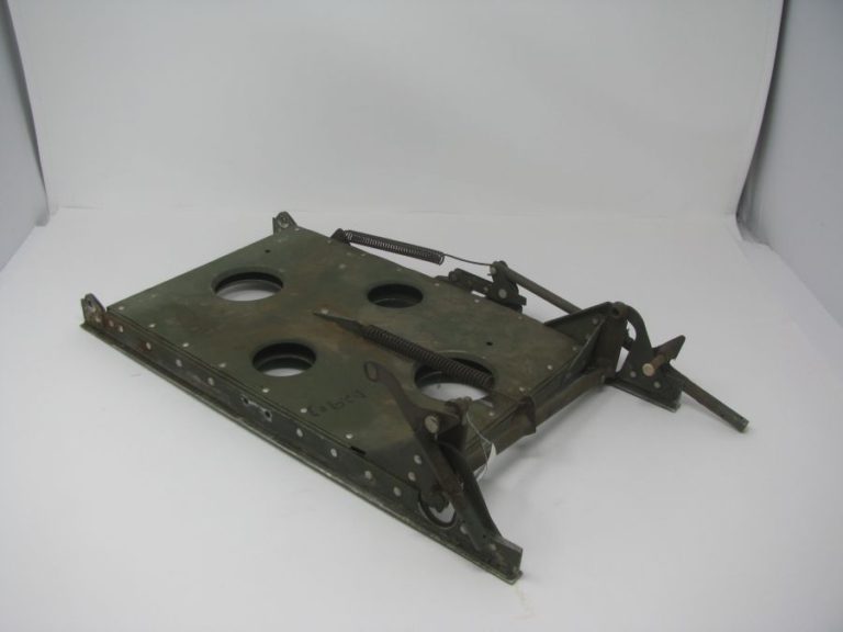 Cessna 310 Pilot Seat Pan (and Accuator PN 0812200-38) Mechanism Assembly