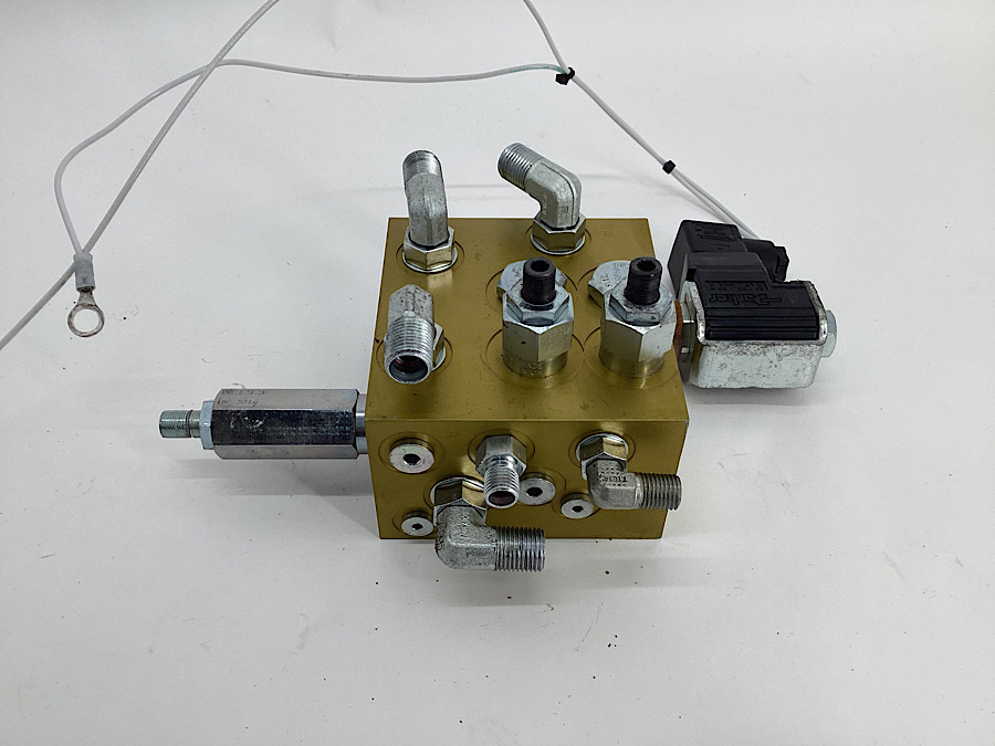 AT-802 Fluid Control Hydraulic Valve Block