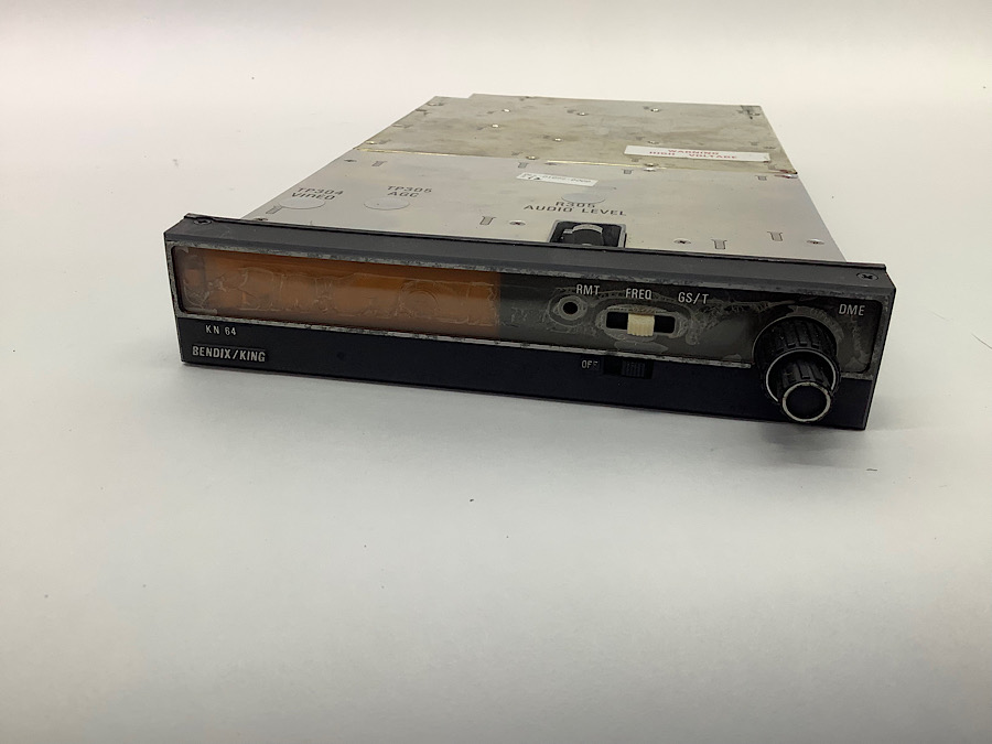 066-1088-00 Bendix/King KN 64 DME (w/ Tray) 066-1088-00